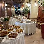 Dinasty Hotel 4*