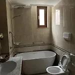 Hotel Dinasty