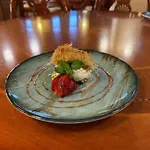 Dinasty Hotel