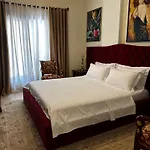 Hotel Dinasty 4*
