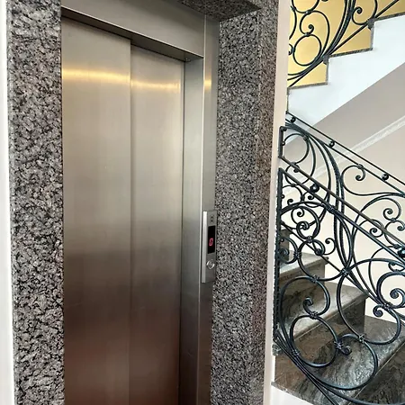Dinasty 4* Tirana