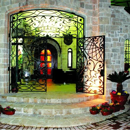 Hotel Dinasty 4*