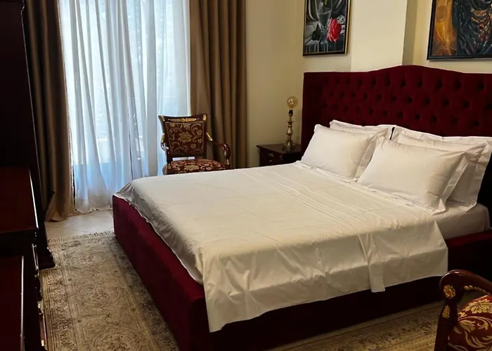 ダイナスティー ティラナ