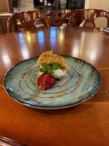 ダイナスティー ホテル