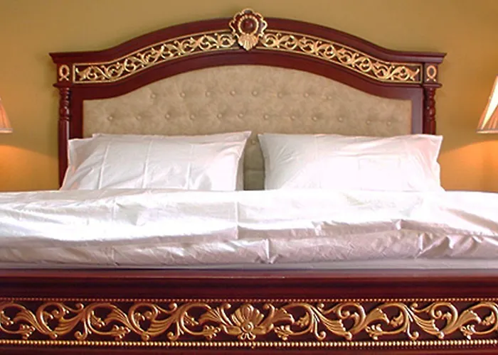 ダイナスティー ホテル