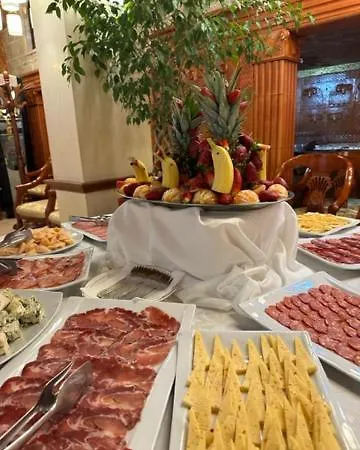 Hotell Dinasty Tirana