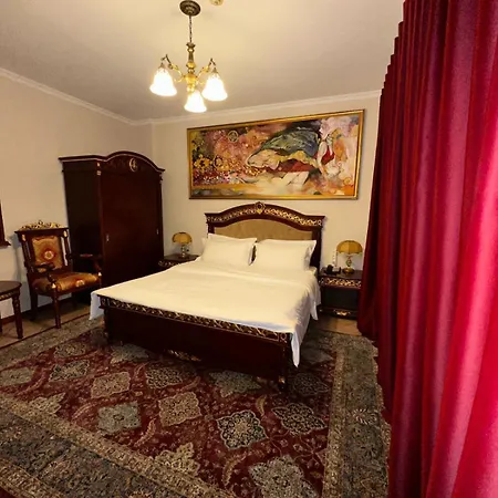 Hotel Dinasty