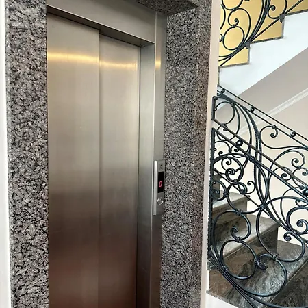 Dinasty 4* Tirana