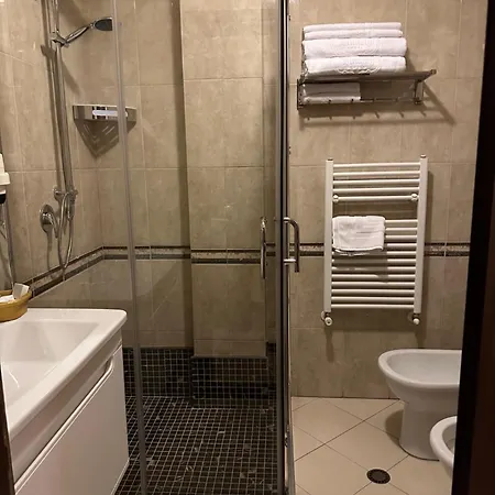 Dinasty Hotell Tirana