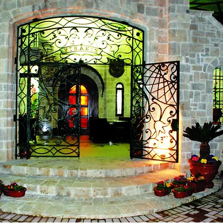 Dinasty 4* Tirana