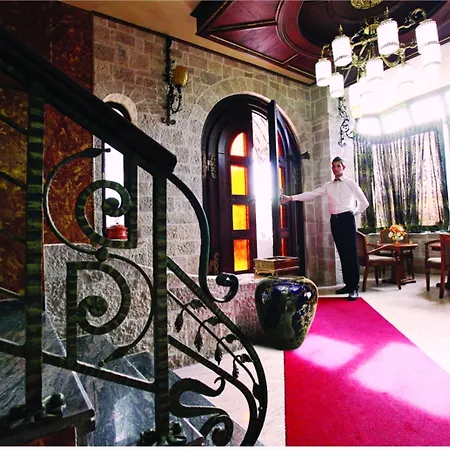 Dinasty Hotel Tirana