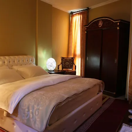 Dinasty Hotel 4*
