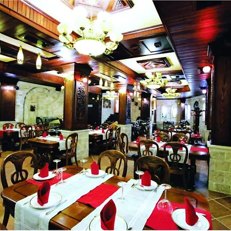 Hotel Dinasty