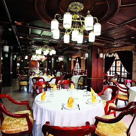 酒店 齐气酒店 地拉那