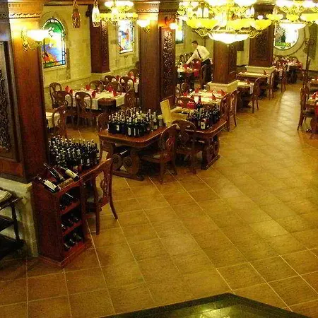 Hotell Dinasty Tirana