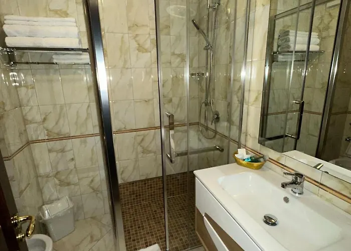 Ξενοδοχείο Dinasty 4*