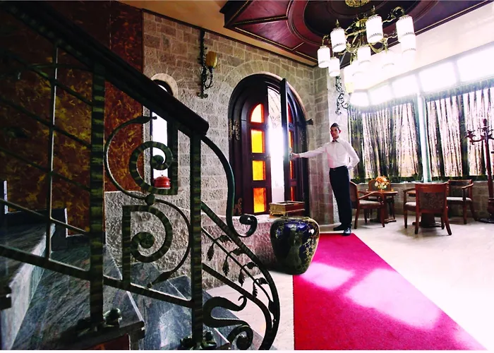 Dinasty Hotel Tirana