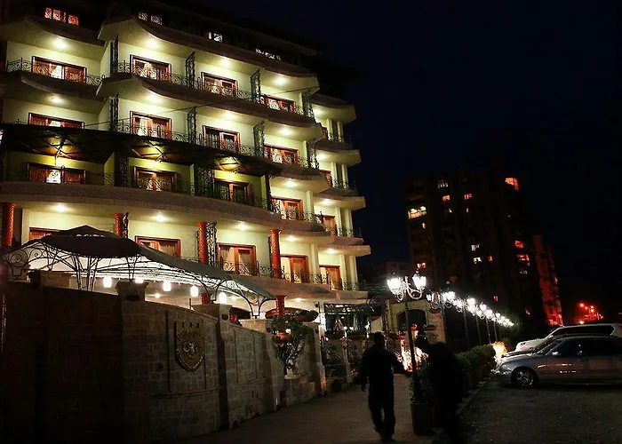 Dinasty Hotel